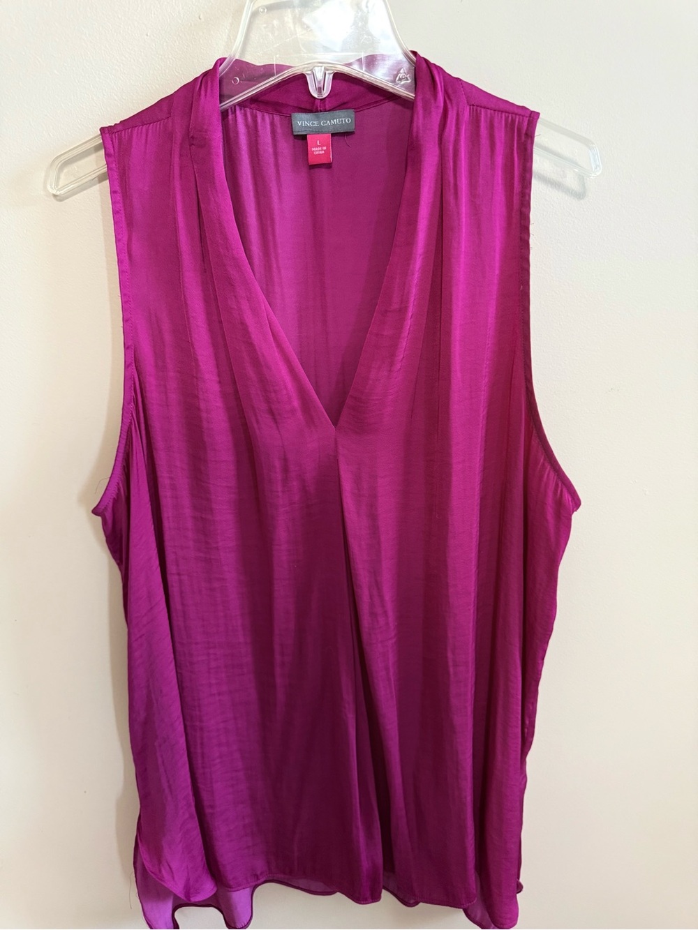 Vince Camuto Sleeveless V-Neck Top - Magenta Sz L